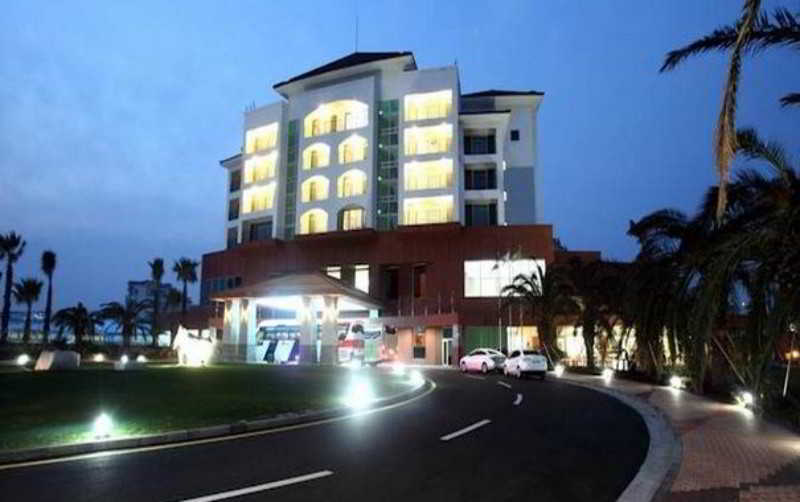 Raon Hotel & Resort Jeju Exterior photo